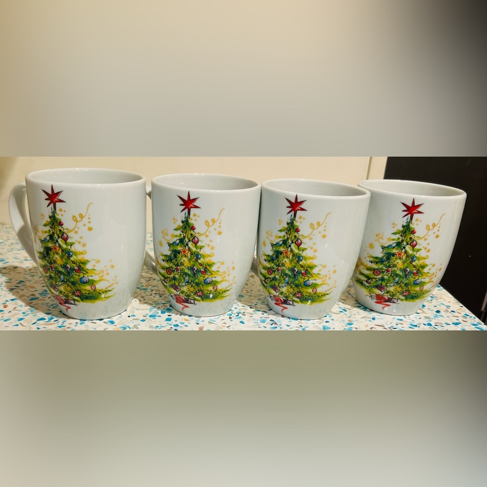 Christmas Tree  POTTERY BARN Mugs Cups - set of 4